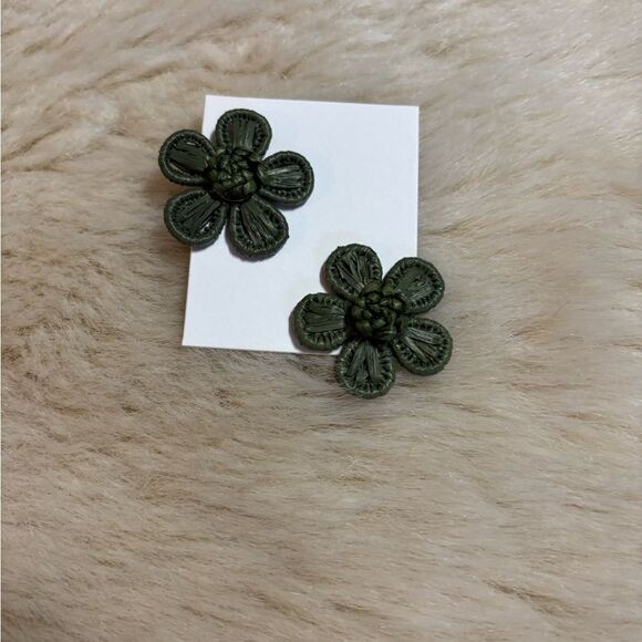 J. Crew Green Floral Earrings with Vintage Design - Picture 3 of 4